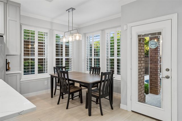 5617 Hunterwood Lane, Arlington, TX 76017