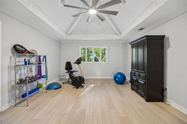 5617 Hunterwood Lane, Arlington, TX 76017