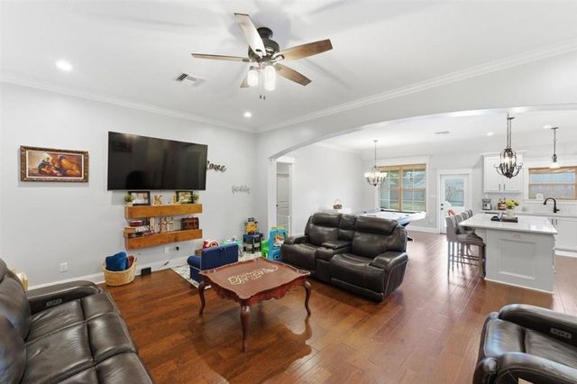 5733 Larch Street, Lake Charles, LA 70605