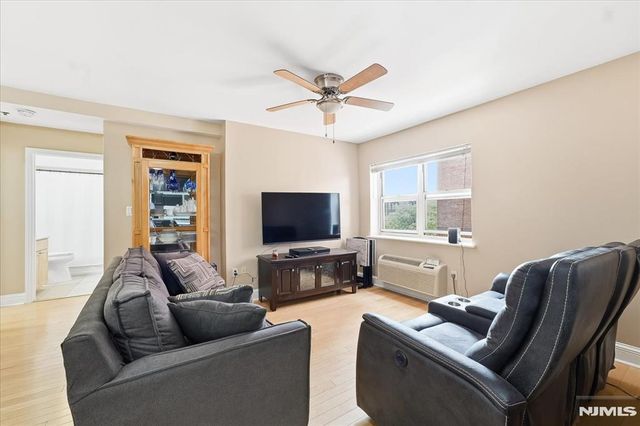 70 S Munn Avenue 408, East Orange, NJ 07018