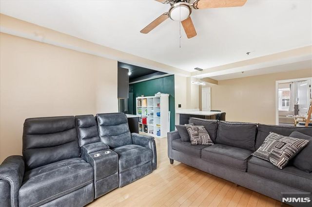 70 S Munn Avenue 408, East Orange, NJ 07018