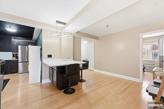 70 S Munn Avenue 408, East Orange, NJ 07018