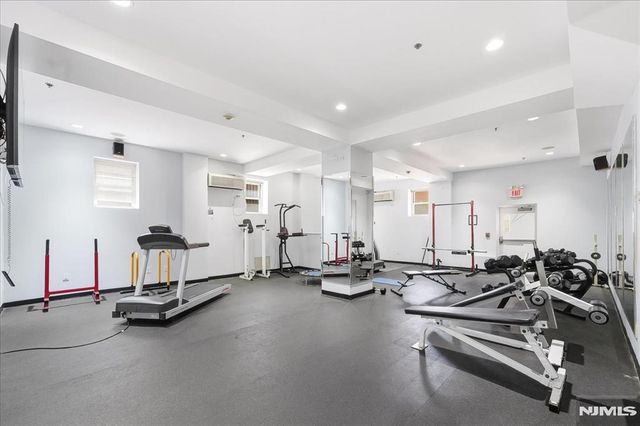 70 S Munn Avenue 408, East Orange, NJ 07018