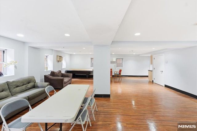 70 S Munn Avenue 408, East Orange, NJ 07018