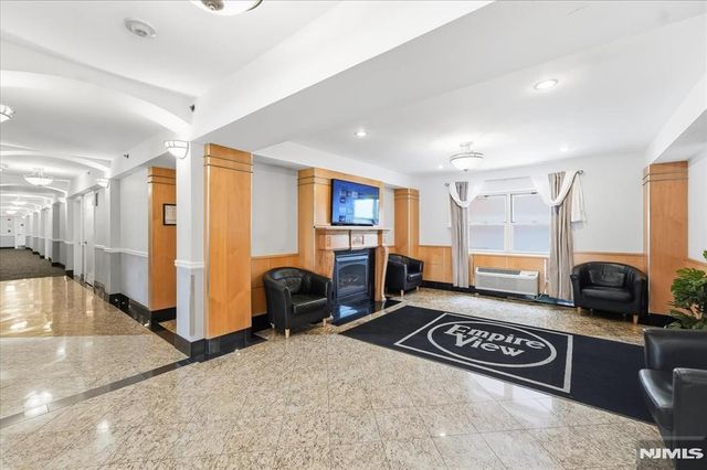 70 S Munn Avenue 408, East Orange, NJ 07018