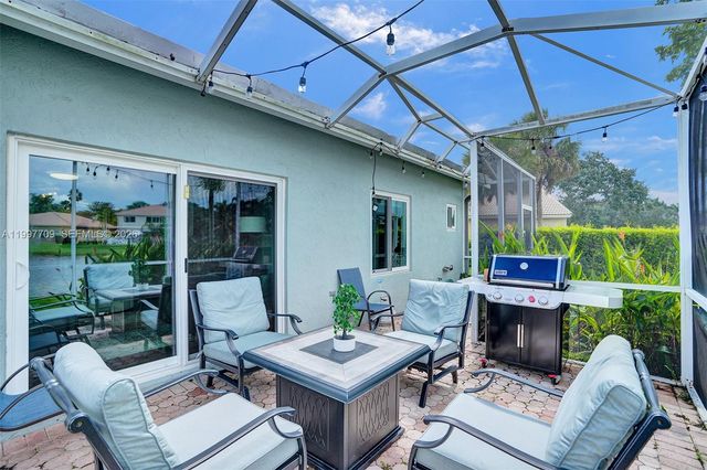 4102 Sapphire Ter, Weston, FL 33331