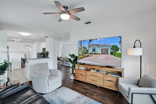 4102 Sapphire Ter, Weston, FL 33331