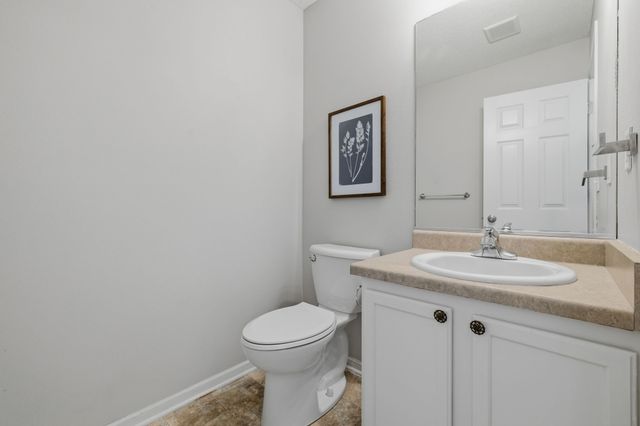 5113 NE Ledgestone Court, Ankeny, IA 50021