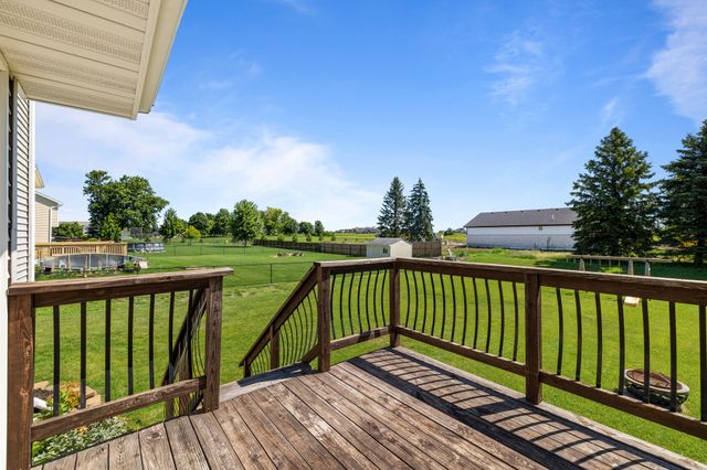 5113 NE Ledgestone Court, Ankeny, IA 50021