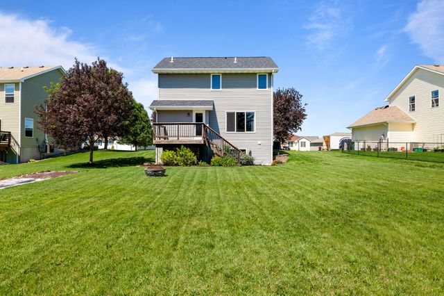 5113 NE Ledgestone Court, Ankeny, IA 50021