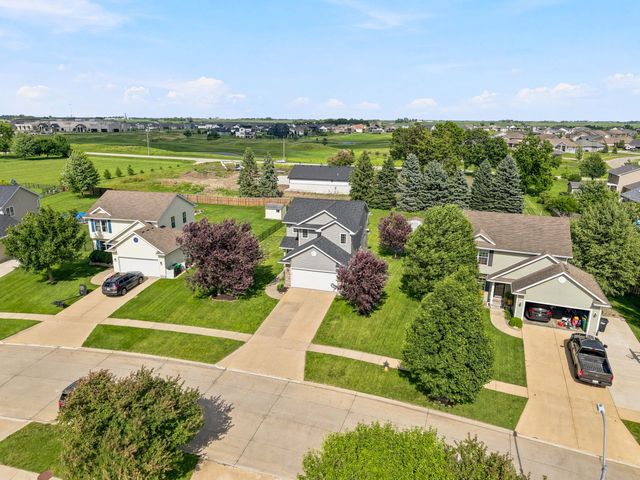 5113 NE Ledgestone Court, Ankeny, IA 50021