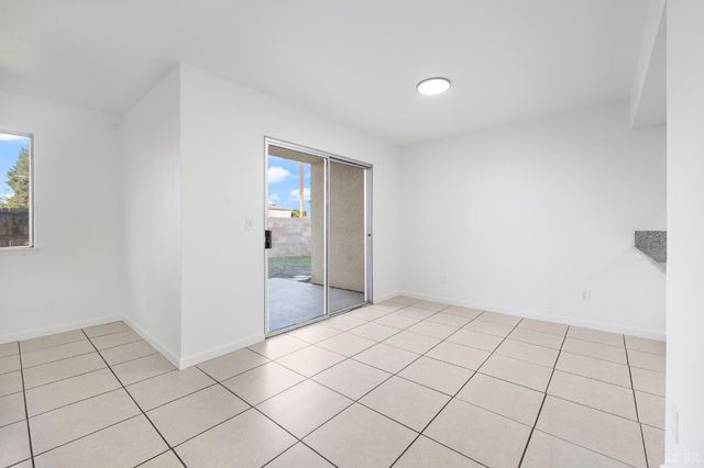 228 E Harold Court, Visalia, CA 93291