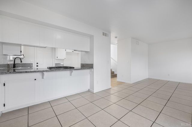 228 E Harold Court, Visalia, CA 93291