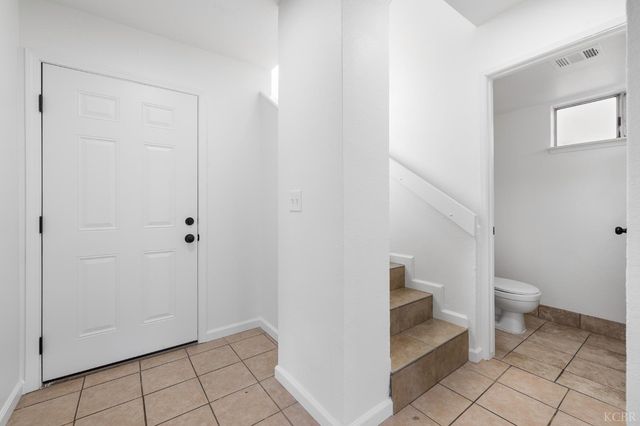 228 E Harold Court, Visalia, CA 93291