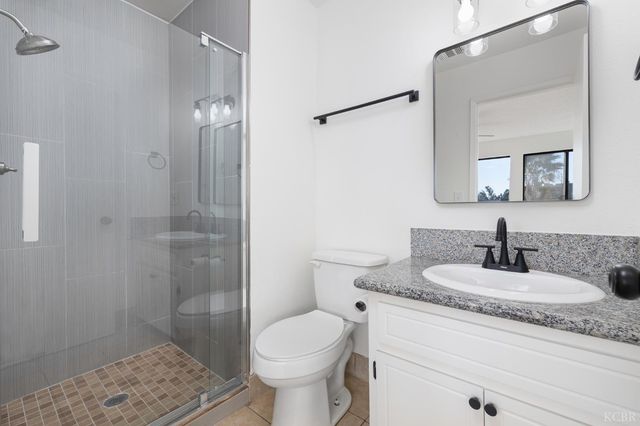 228 E Harold Court, Visalia, CA 93291