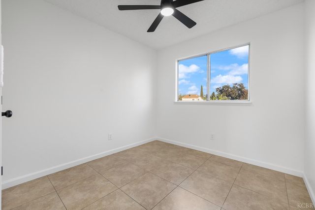 228 E Harold Court, Visalia, CA 93291