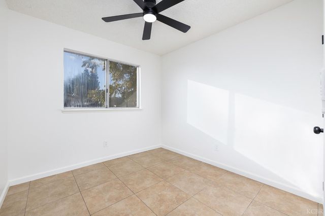 228 E Harold Court, Visalia, CA 93291