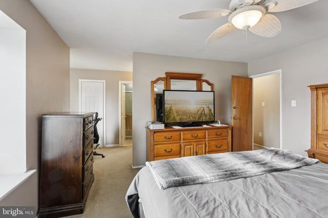 220 DEERPARK CT, Marlton, NJ 08053