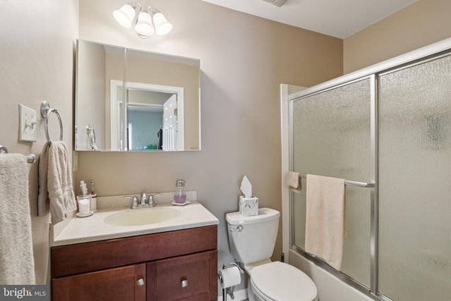 220 DEERPARK CT, Marlton, NJ 08053
