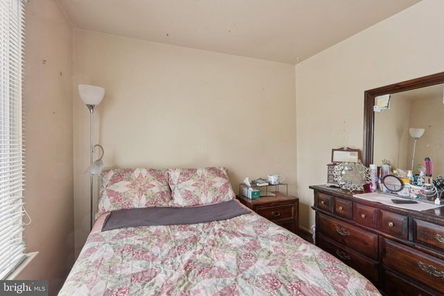 220 DEERPARK CT, Marlton, NJ 08053