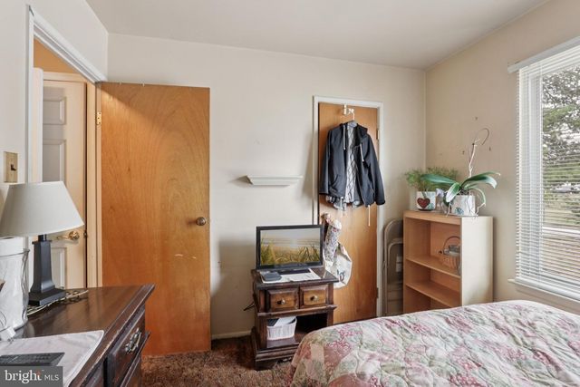 220 DEERPARK CT, Marlton, NJ 08053