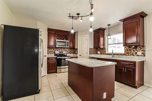 10019 DEAN CHASE BOULEVARD, Orlando, FL 32825