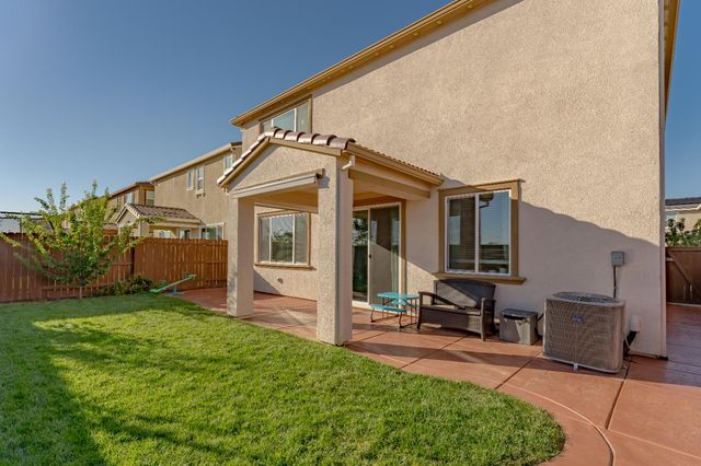 1129 Sierra Morena Way, Roseville, CA 95747