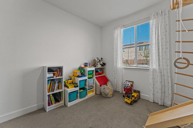 1129 Sierra Morena Way, Roseville, CA 95747