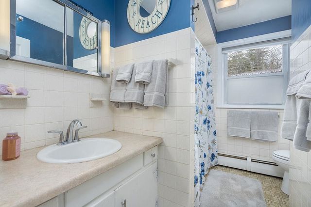 1050 Dover Road, Epsom, NH 03234