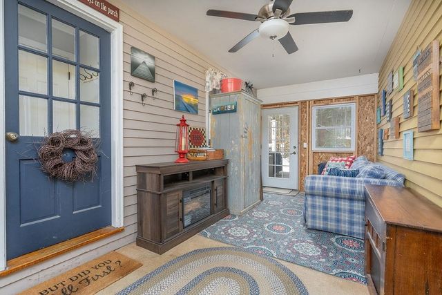 1050 Dover Road, Epsom, NH 03234