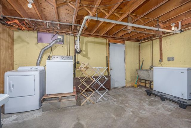 1050 Dover Road, Epsom, NH 03234