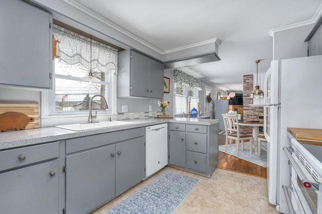 1050 Dover Road, Epsom, NH 03234