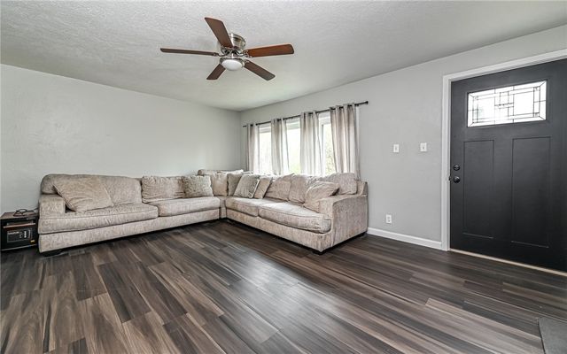 157 Clever Rd, Kennedy Twp, PA 15136