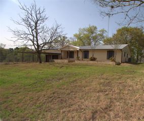 8 Dogwood Lane, Huntsville, TX 77320