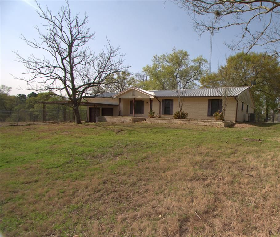 8 Dogwood Lane, Huntsville, TX 77320