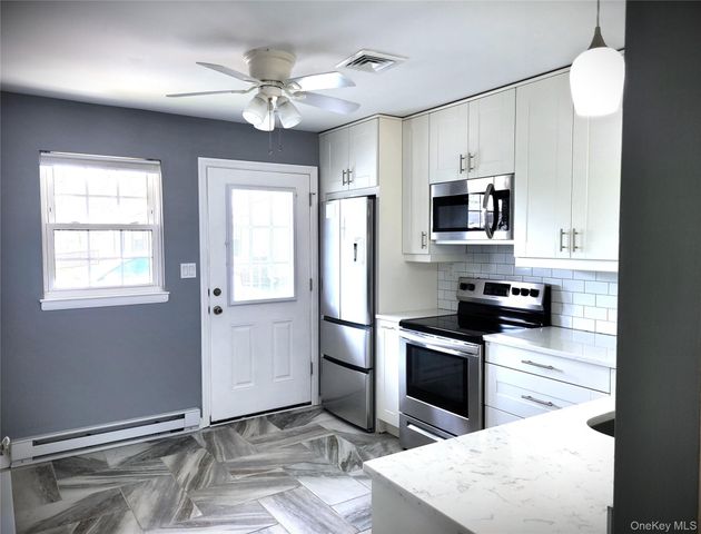 375 Woodbridge Drive C, Ridge, NY 11961