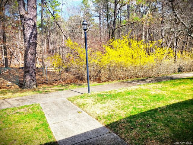 375 Woodbridge Drive C, Ridge, NY 11961