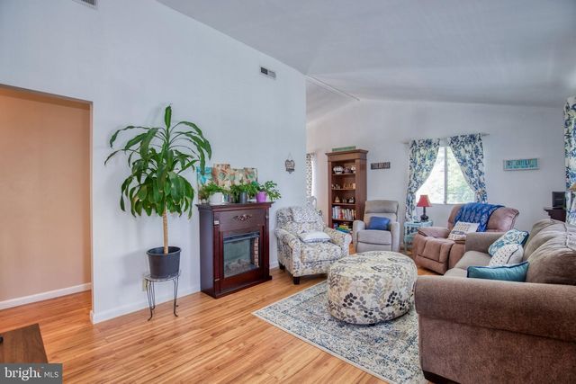 388 MONUMENT DR, Montross, VA 22520