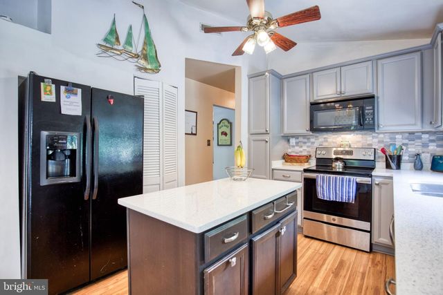 388 MONUMENT DR, Montross, VA 22520