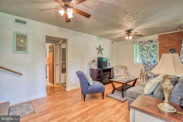 388 MONUMENT DR, Montross, VA 22520