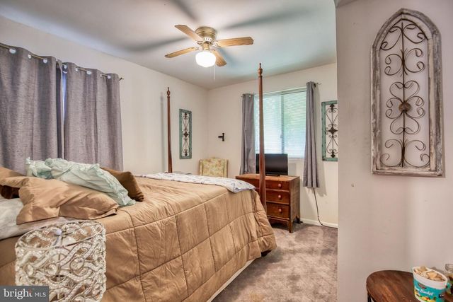 388 MONUMENT DR, Montross, VA 22520