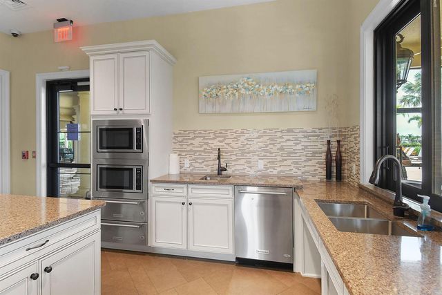 801 SE Courances Drive, Port St. Lucie, FL 34984