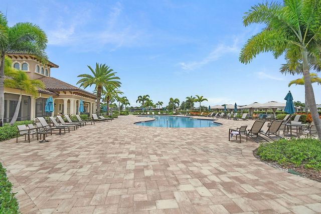 801 SE Courances Drive, Port St. Lucie, FL 34984