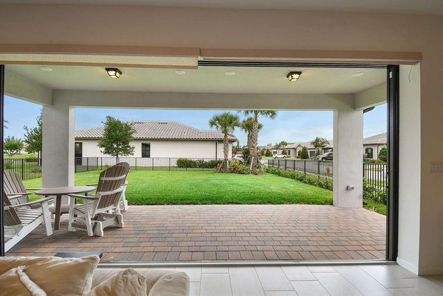 801 SE Courances Drive, Port St. Lucie, FL 34984