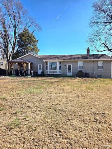 10151 Isabelle Place, St Ann, MO 63074