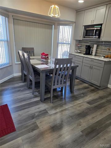 10151 Isabelle Place, St Ann, MO 63074