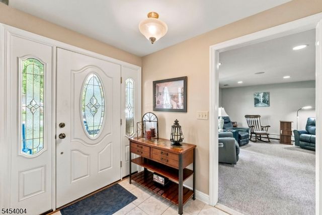 11 Mary Pl, Pequannock Twp., NJ 07440