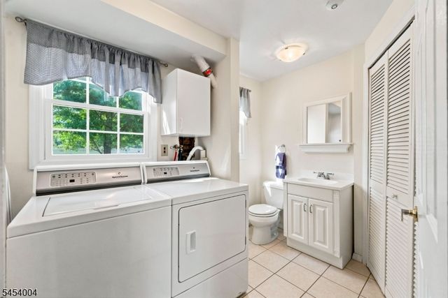 11 Mary Pl, Pequannock Twp., NJ 07440