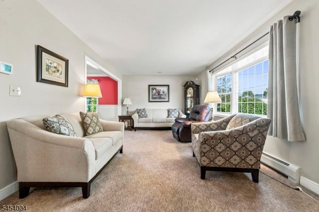 11 Mary Pl, Pequannock Twp., NJ 07440