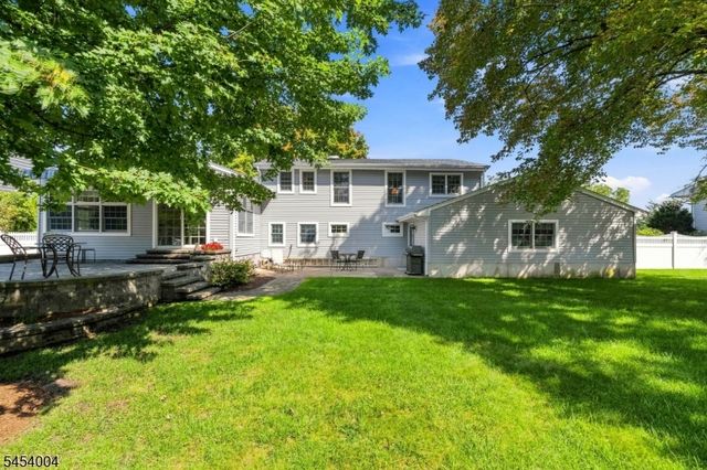 11 Mary Pl, Pequannock Twp., NJ 07440